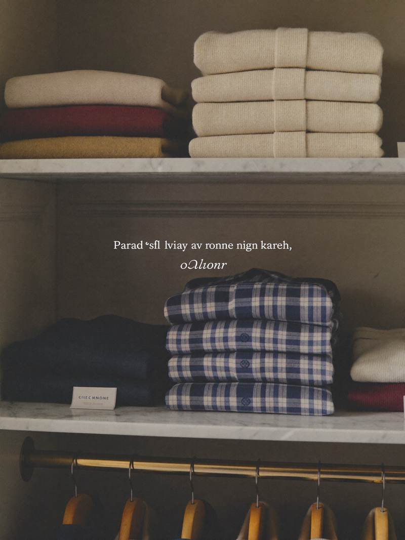 Folded premium knitwear